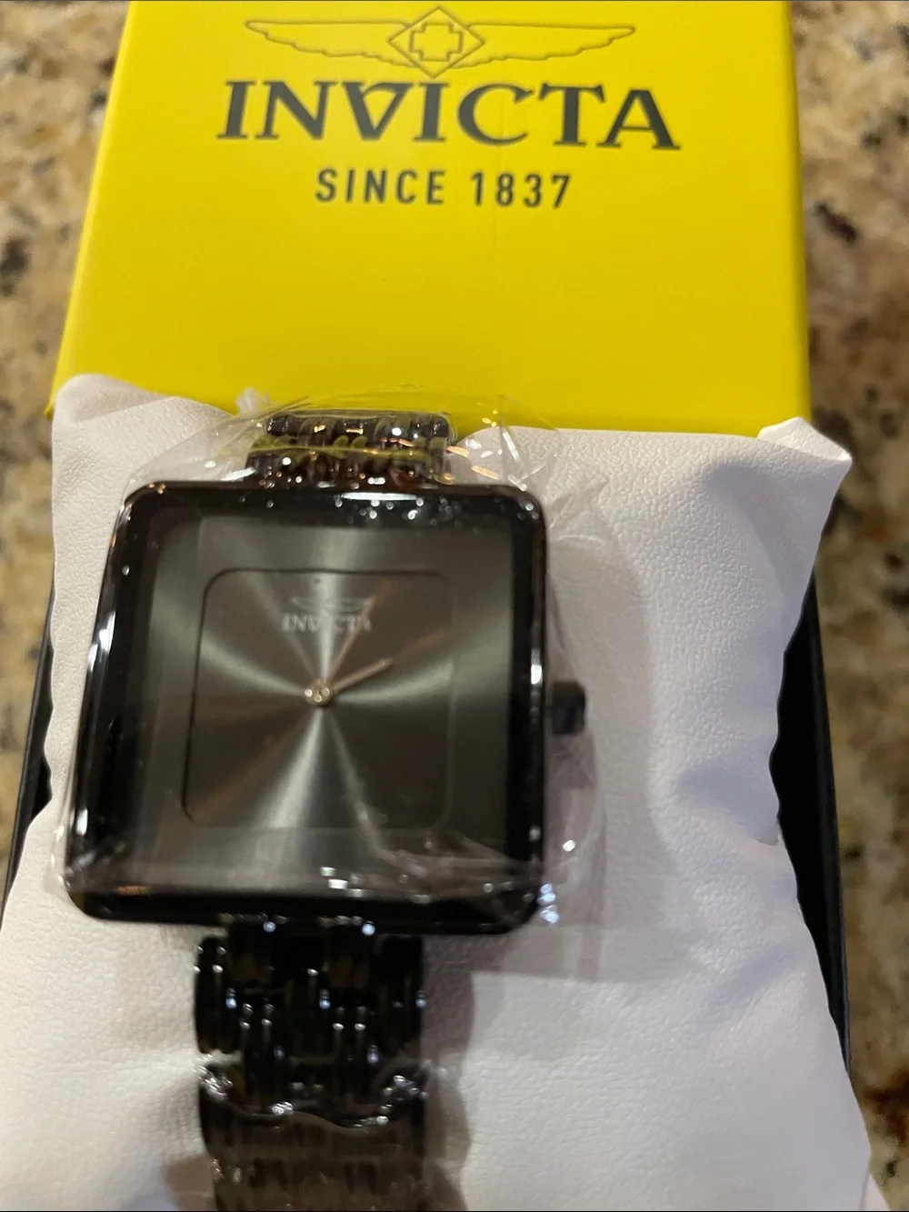 Invicta bold square